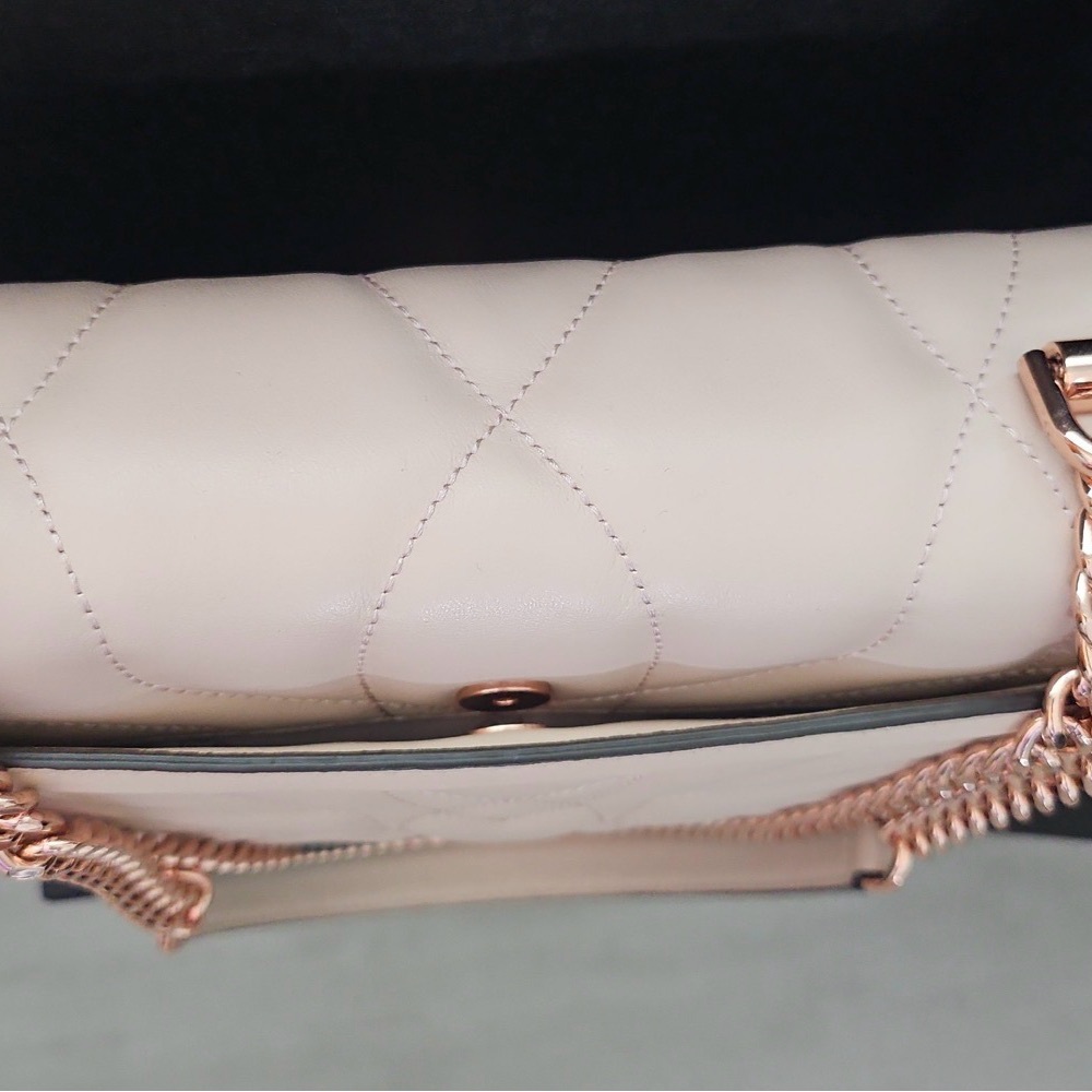 🌺 happy Mother’s Day - EUC Rare Michael Kors Pink Quilted Brooch Handbag - Picture 3 of 7
